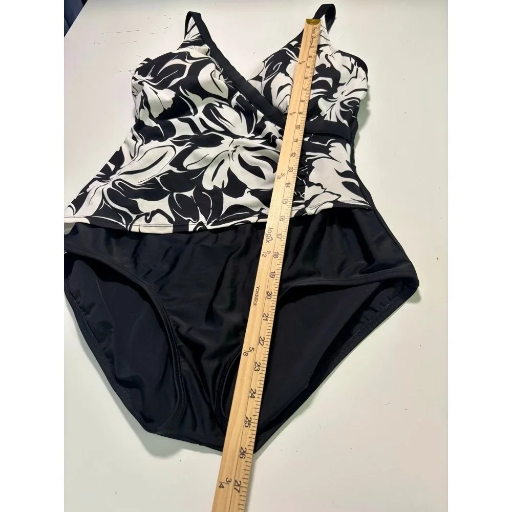 Jantzen One Piece Swimsuit 14 Black White Floral Surplice‎ Wrap Resort Vacation